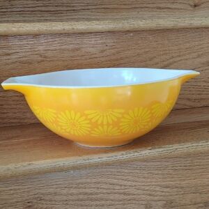 Vtg Pyrex 444 Daisy Cinderella Mixing Bowl